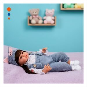 Juguete Yessy 55cm con Overol tejido y gorro orejitas color Celeste suave