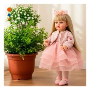 Muneca Yessy 55cm con Vestuario Infantil Rosado de Estilo Dulce y Apariencia Encantadora