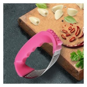 Triturador de Ajo con Mango de Plastico Rosado y Plateado para Cocina Organizada