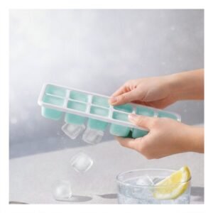 Molde para Cubos de Hielo Practico y Seguro en Cocina Celeste